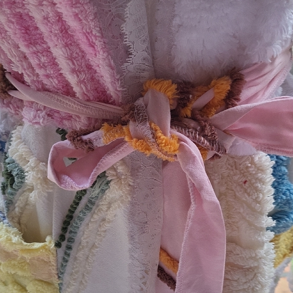 Vintage Chenille Robe Floral Embroidered Medium NWT Handmade - Picture 6 of 7